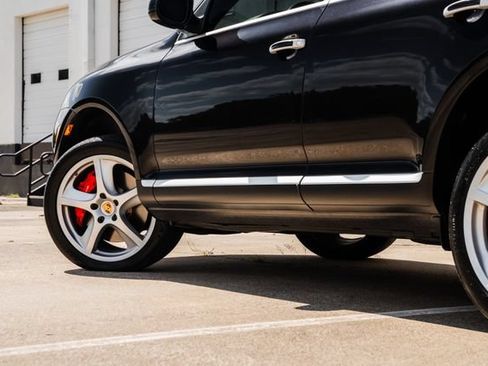Used 2006 Porsche Cayenne Turbo S AWD/4WD image 26
