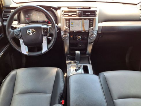 Used 2021 Toyota 4Runner SR5 Premium w/ Moonroof Package RWD image 4