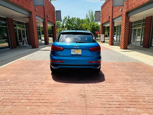 Used 2016 Audi Q3 2.0T Prestige w/ Prestige Package FWD image 5