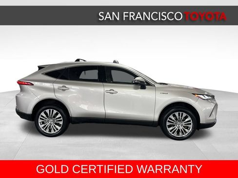 Certified 2021 Toyota Venza XLE image 6