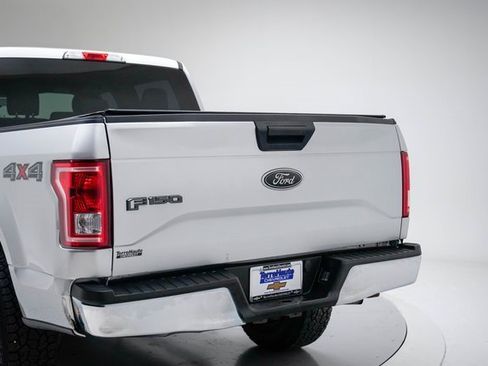 Used 2017 Ford F150 XLT image 4