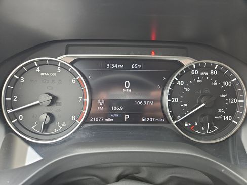 Used 2023 Nissan Rogue SV image 17