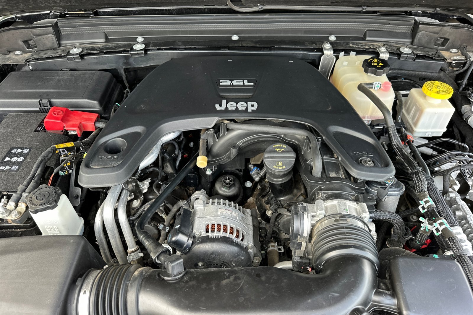 Used 2020 Jeep Gladiator Overland AWD/4WD image 33