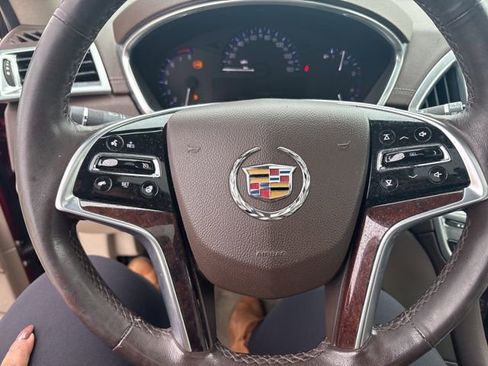 Used 2013 Cadillac SRX Luxury image 8