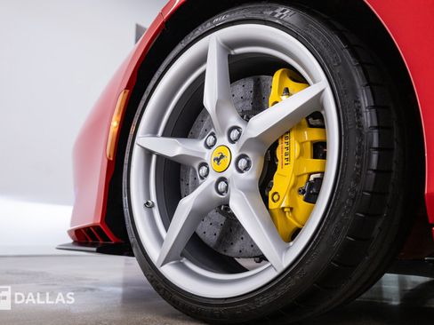 Used 2022 Ferrari F8 Tributo RWD image 23