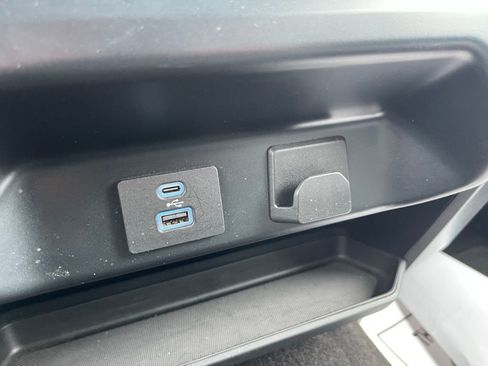 Used 2023 Ford F150 XLT image 37