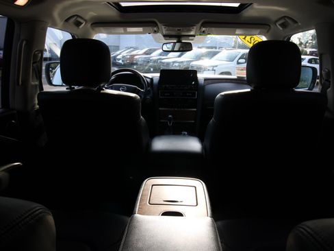 Used 2021 Nissan Armada SL w/ Captain's Chairs Package image 31