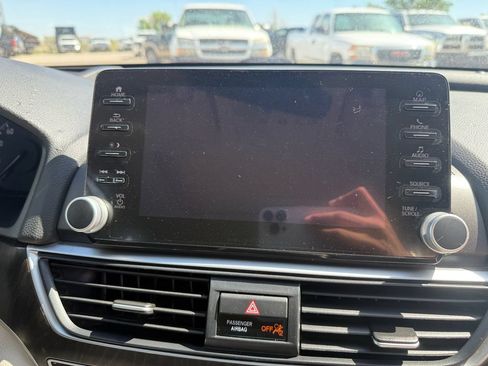 Used 2021 Honda Accord Touring image 18