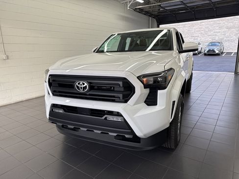 New 2026 Toyota Tacoma SR5 image 3