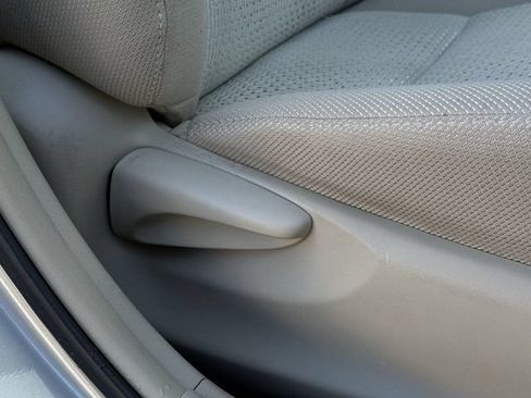 Used 2014 Toyota Camry LE FWD image 28