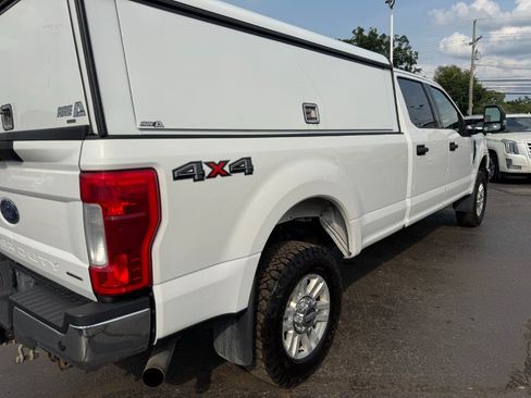 Used 2019 Ford F250 XLT w/ Camper Package AWD/4WD image 11