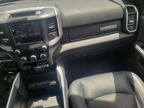 Used 2022 RAM 2500 Big Horn w/ Night Edition AWD/4WD image 16