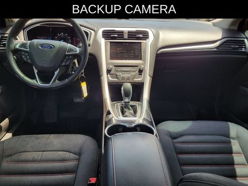 Used 2016 Ford Fusion SE FWD image 7