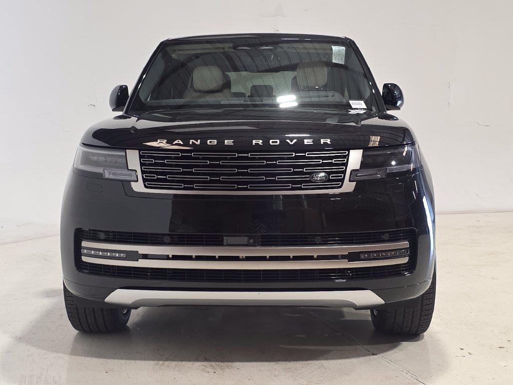 New 2027 Land Rover Range Rover Long Wheelbase SE AWD/4WD image 2