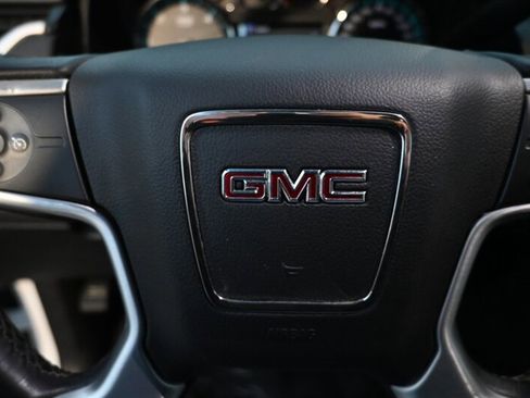 Used 2018 GMC Yukon SLE image 30