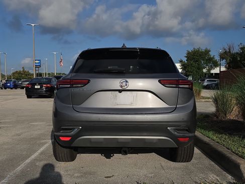 Used 2022 Buick Envision Essence w/ Safety Package FWD image 5