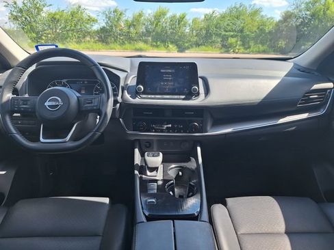 Certified 2024 Nissan Rogue SV w/ SV Premium Package FWD image 11