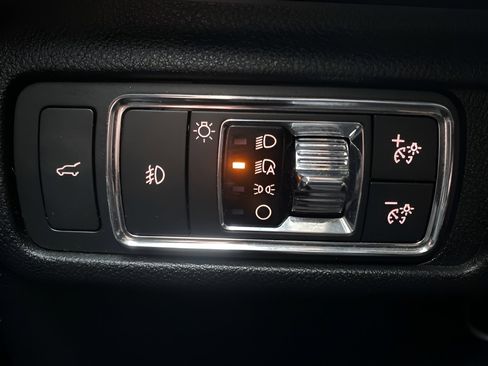 Used 2020 Lincoln Corsair Reserve image 18