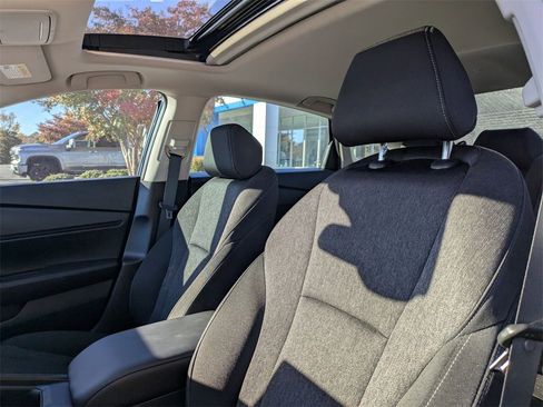 Used 2023 Honda Accord EX image 13