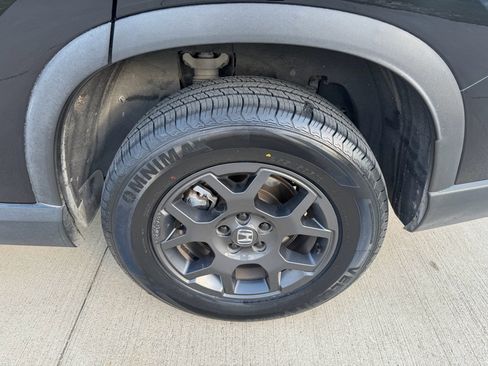 Certified 2023 Honda Pilot TrailSport image 34