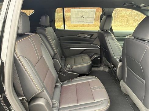New 2026 Chevrolet Traverse High Country image 15