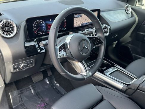 Used 2025 Mercedes-Benz GLA 250 image 17