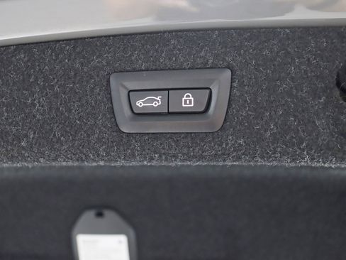 Used 2022 BMW 530i xDrive w/ M Sport Package image 39