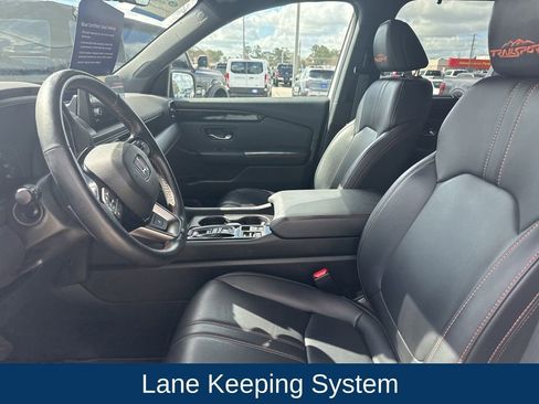 Used 2023 Honda Pilot TrailSport image 9
