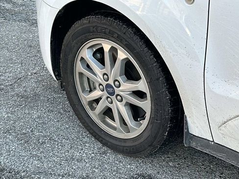 Used 2023 Ford Transit Connect XLT image 30