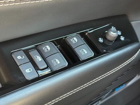 Used 2024 Jeep Grand Wagoneer Series II Obsidian w/ Quick Order Packagew 28T AWD/4WD image 29