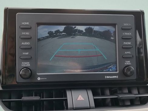 Used 2022 Toyota RAV4 XLE AWD/4WD image 15
