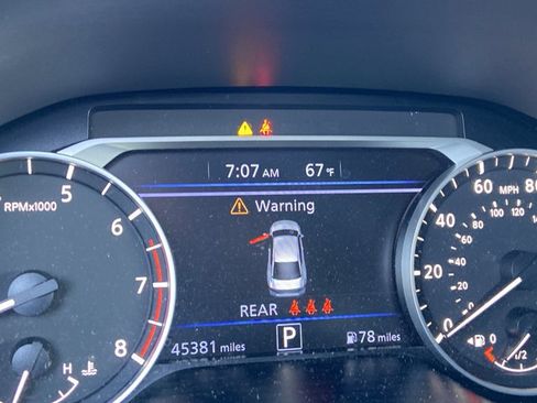 Used 2024 Nissan Altima 2.5 SV FWD image 22