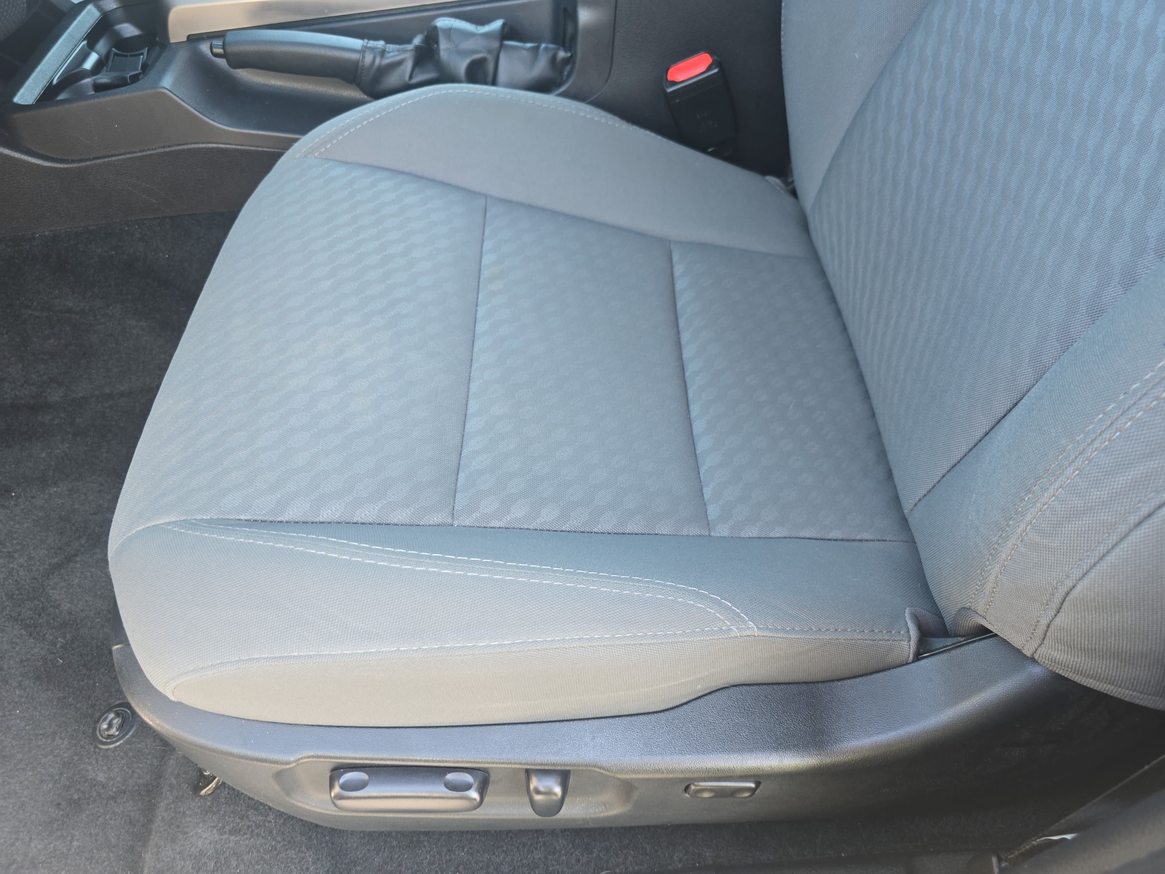 Used 2022 Toyota Tacoma SR5 RWD image 27