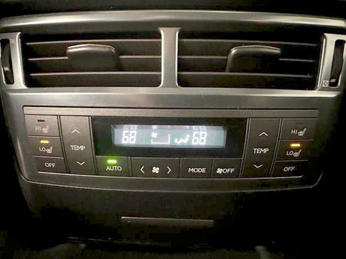 Used 2011 Lexus LX 570 4WD image 13