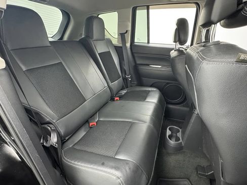 Used 2014 Jeep Compass Latitude w/ Sun/Sound Group AWD/4WD image 34