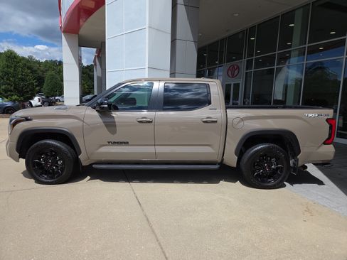 Used 2026 Toyota Tundra Limited w/ TRD Off-Road Package AWD/4WD image 7
