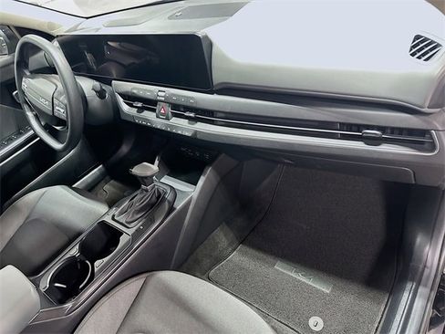 Used 2025 Kia K4 LXS image 29
