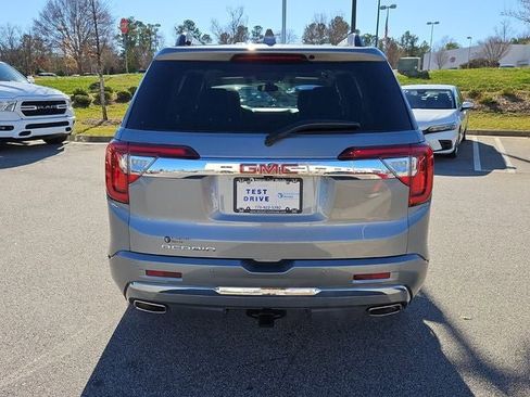 Used 2023 GMC Acadia Denali image 9