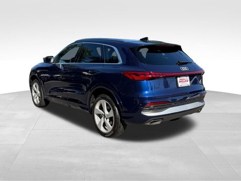 Used 2025 Audi Q5 Premium Plus w/ Premium Plus AWD/4WD image 5