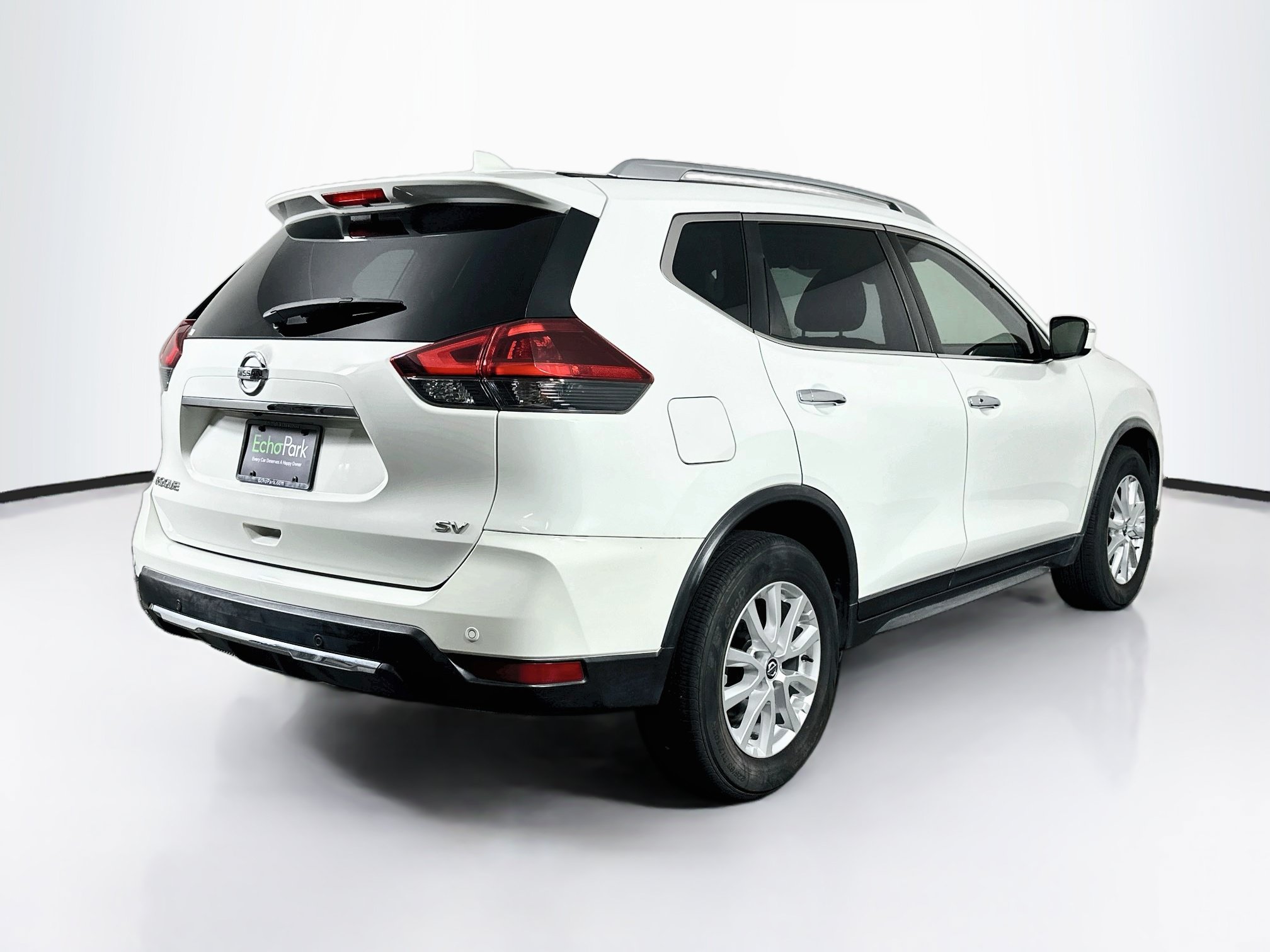 Used 2020 Nissan Rogue SV FWD image 9