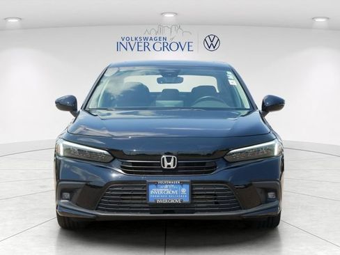 Used 2022 Honda Civic Touring image 2