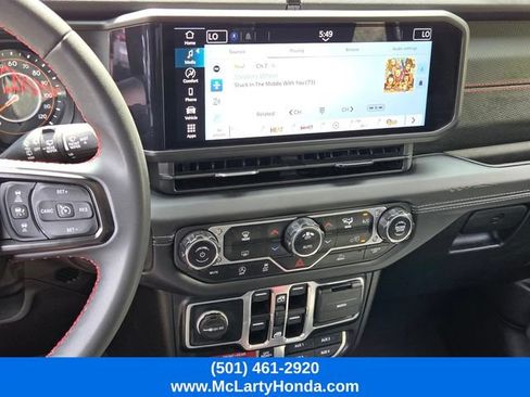 Used 2024 Jeep Wrangler Unlimited Rubicon AWD/4WD image 26