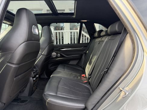 Used 2017 BMW X5 M image 38