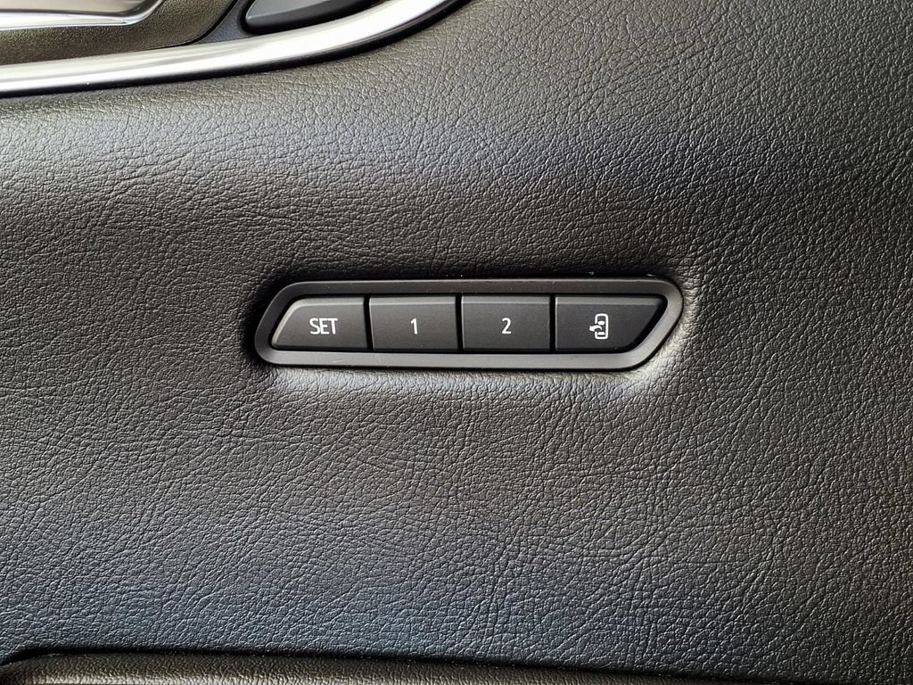 Used 2021 Cadillac XT5 Premium Luxury FWD image 18