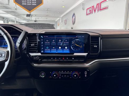 Certified 2023 Chevrolet Silverado 1500 LT image 17