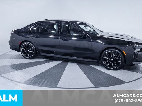 Used 2026 BMW 740i w/ Premium Package RWD image 13