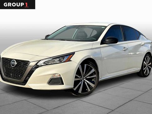 Used 2020 Nissan Altima 2.5 SR FWD image 1