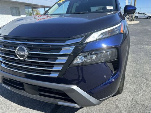 Certified 2024 Nissan Rogue SL image 37