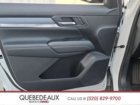 Used 2025 GMC Terrain Elevation image 10