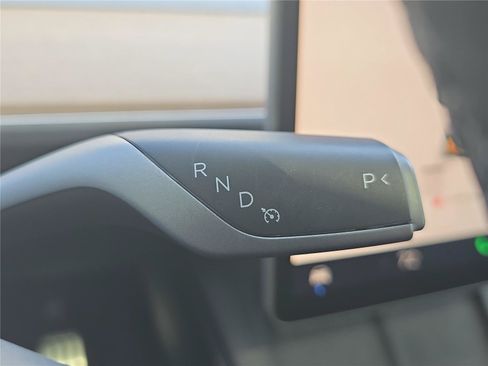 Used 2024 Tesla Model Y Performance AWD/4WD image 22
